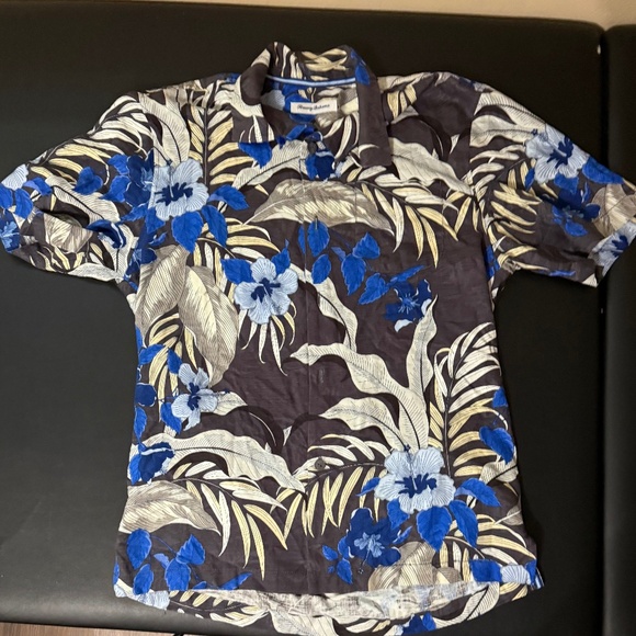 Tommy Bahama SILK s/s button down - Picture 1 of 3